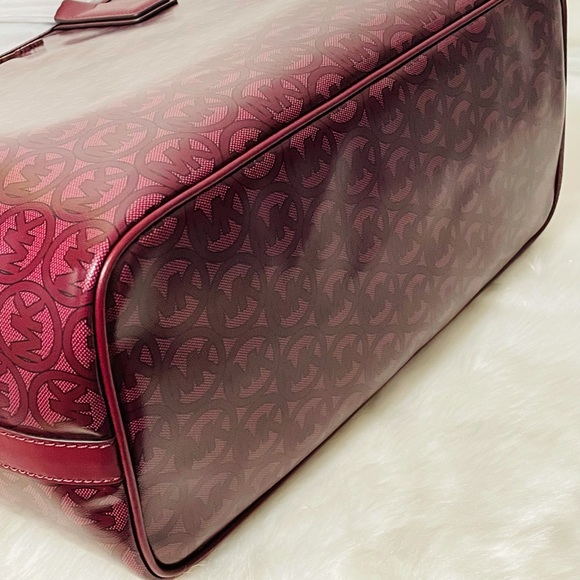 NWT Michael Kors Jodie Merlot Large Logo Jacquard Tote Bag - Picture 7 of 12